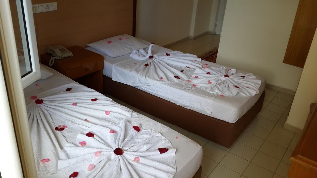Caner Hotel Kemer Phòng bức ảnh